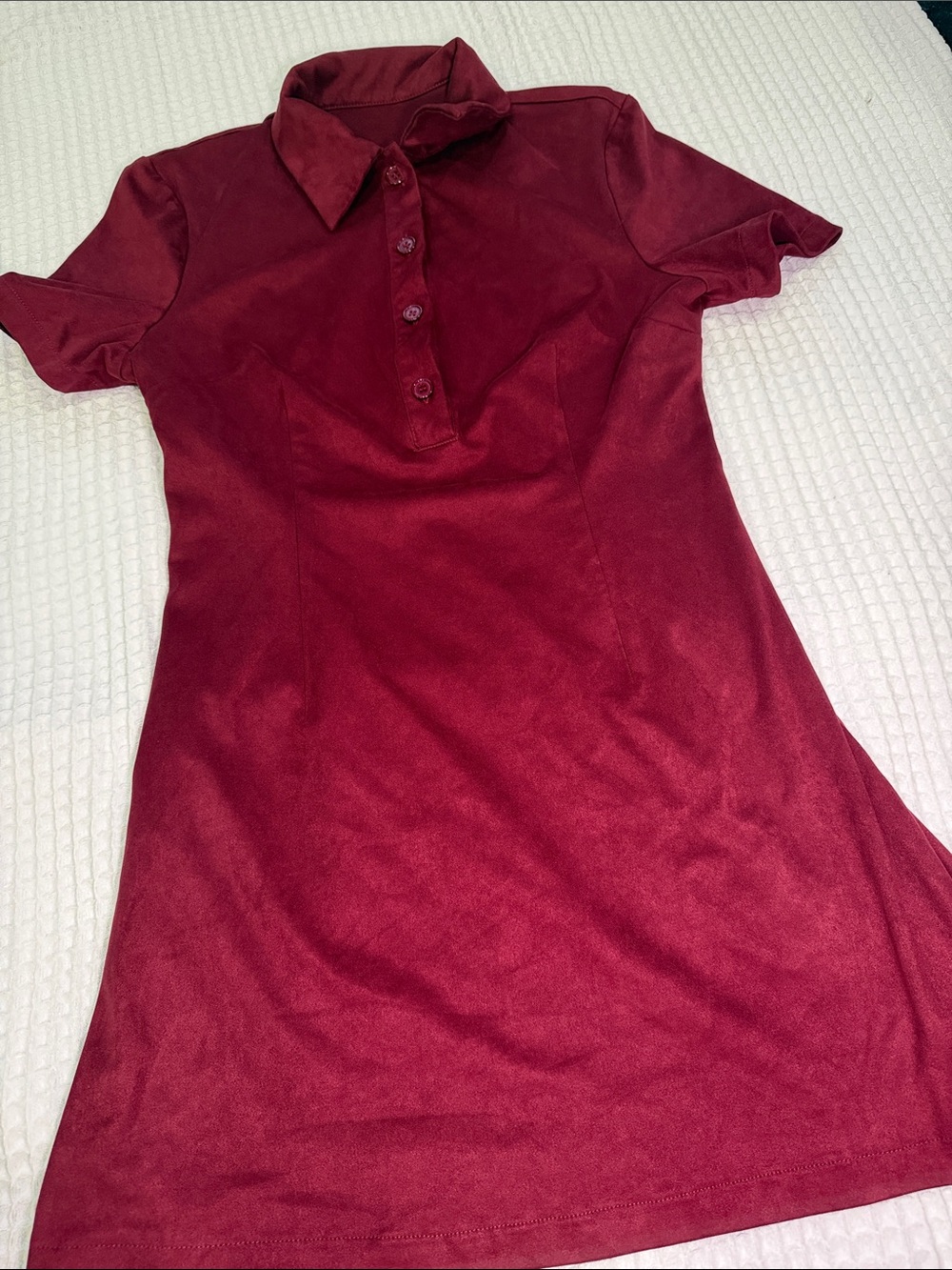 Cider Short-Sleeve Polo Tunic in Deep Burgundy size M with belt